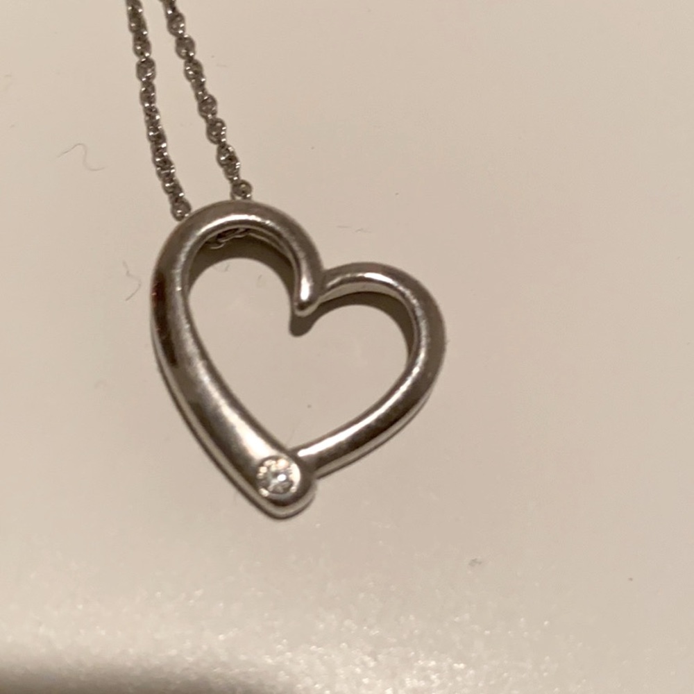 Real silver heart shaped necklace w/ real diamond